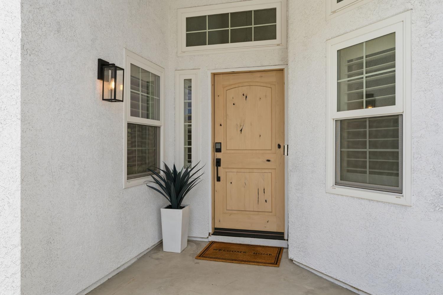1740 N McKelvy Ave, Clovis, CA 93619