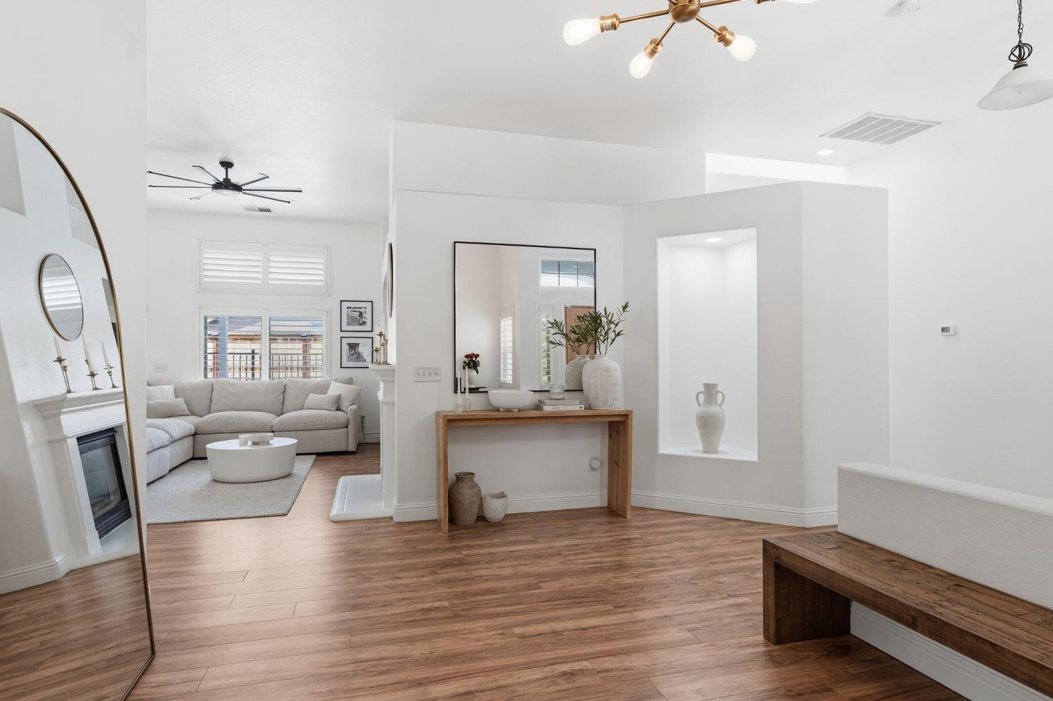1740 N McKelvy Ave, Clovis, CA 93619
