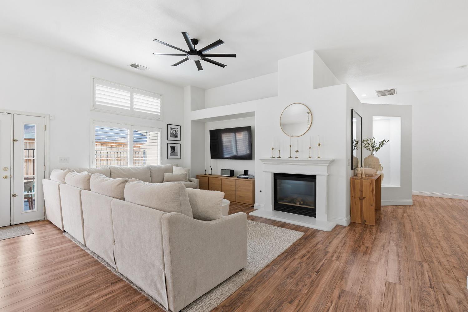 1740 N McKelvy Ave, Clovis, CA 93619