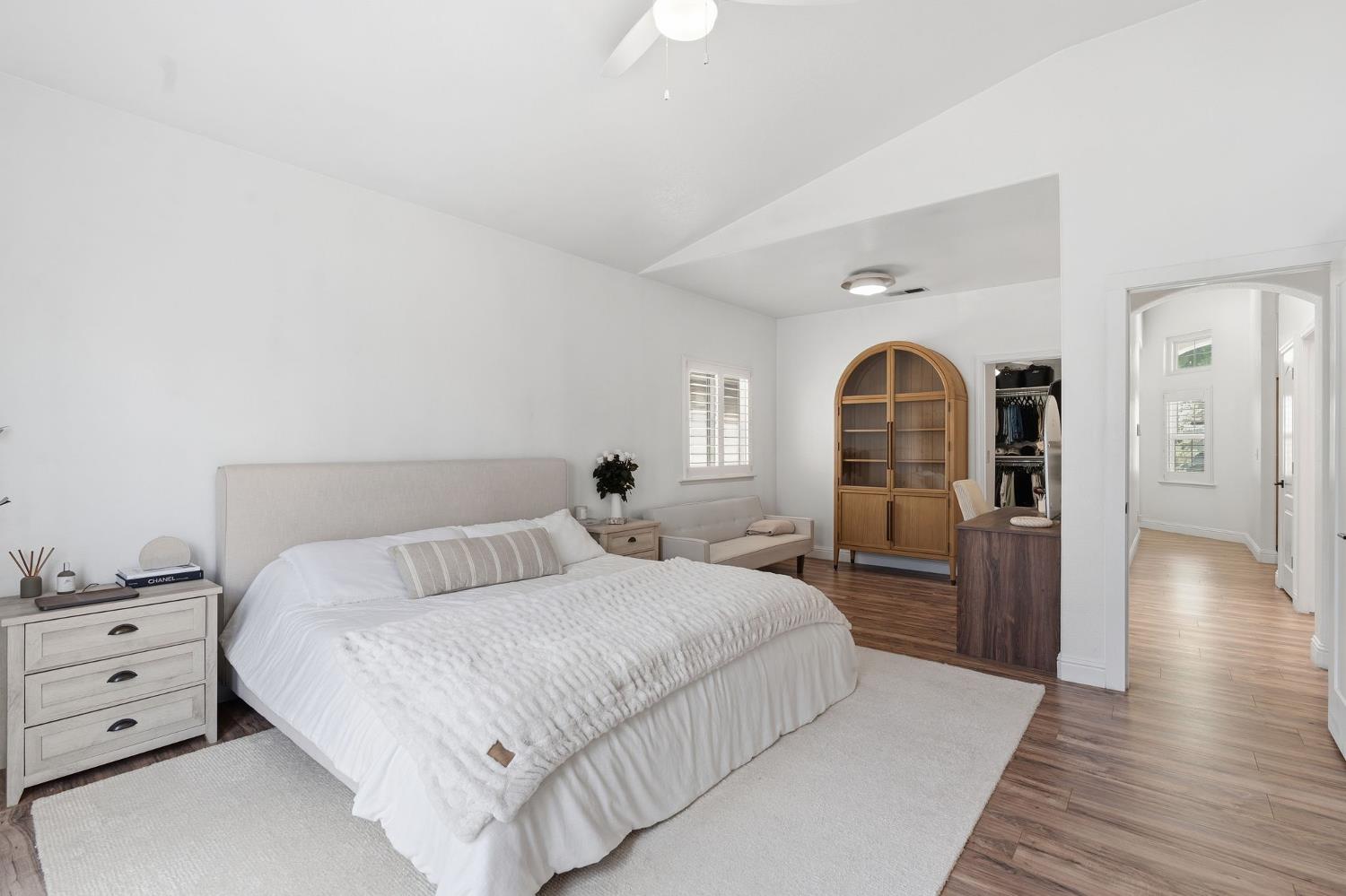 1740 N McKelvy Ave, Clovis, CA 93619