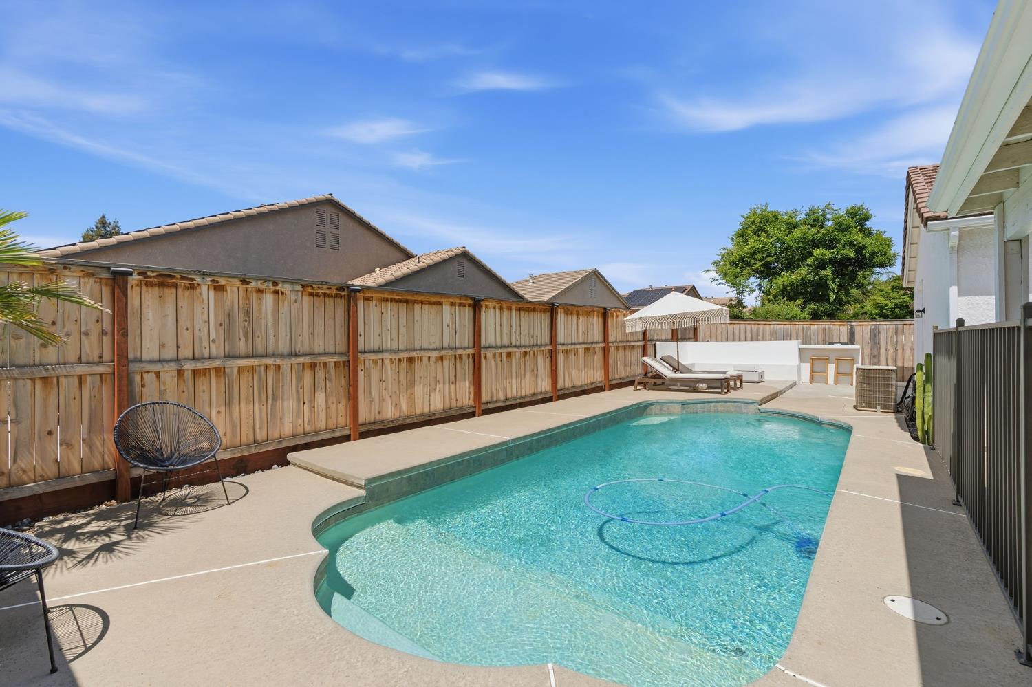 1740 N McKelvy Ave, Clovis, CA 93619