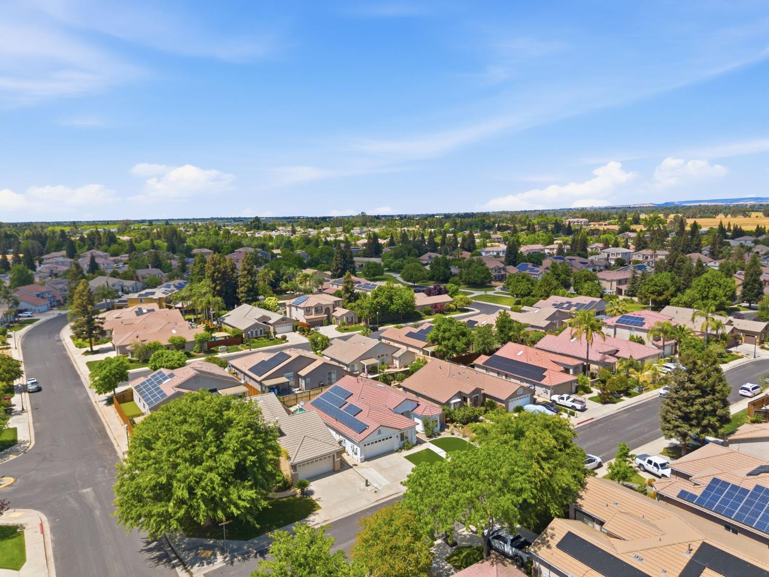 1740 N McKelvy Ave, Clovis, CA 93619