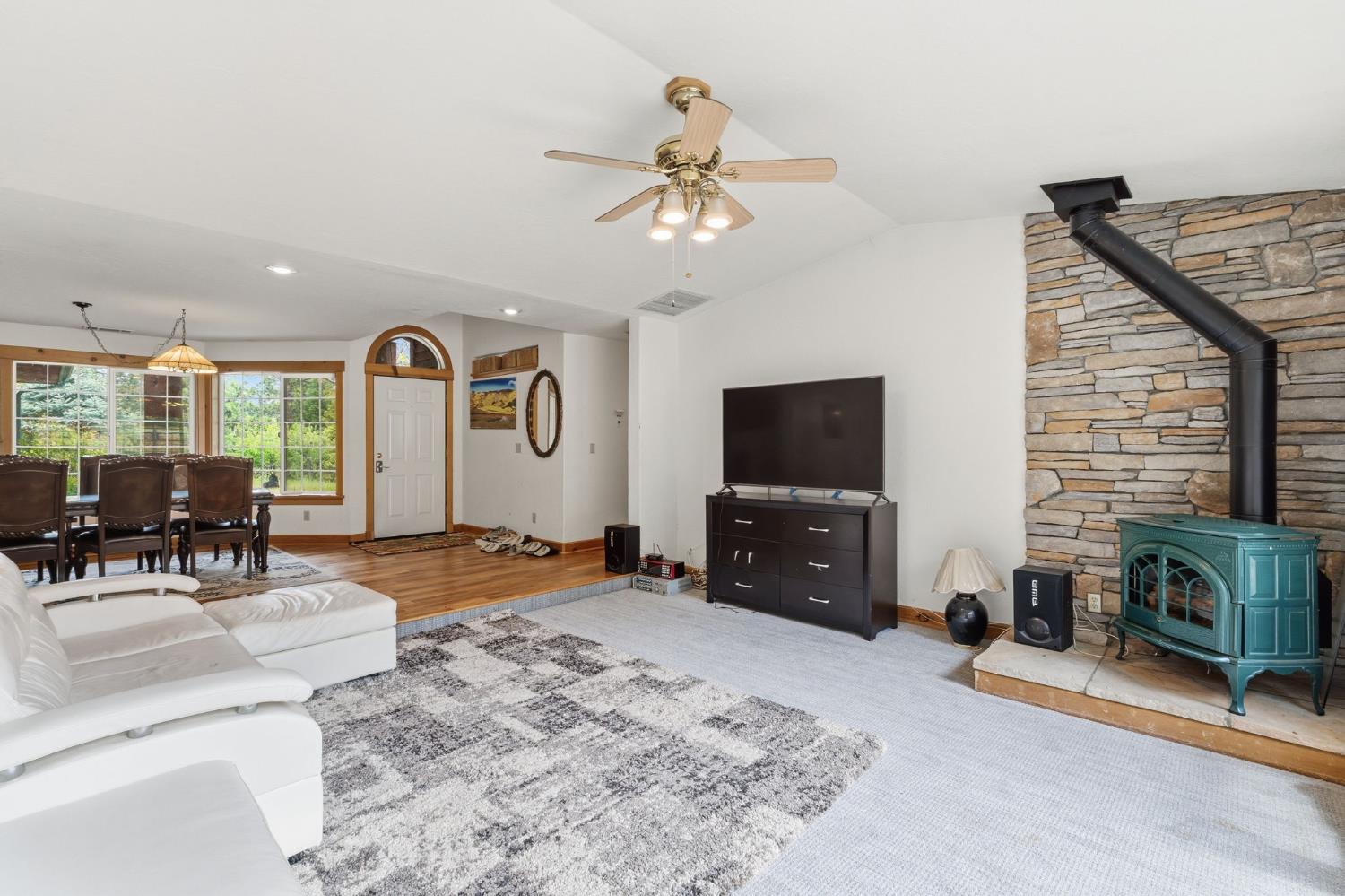 7019 Scott Rd, Mariposa, CA 95338