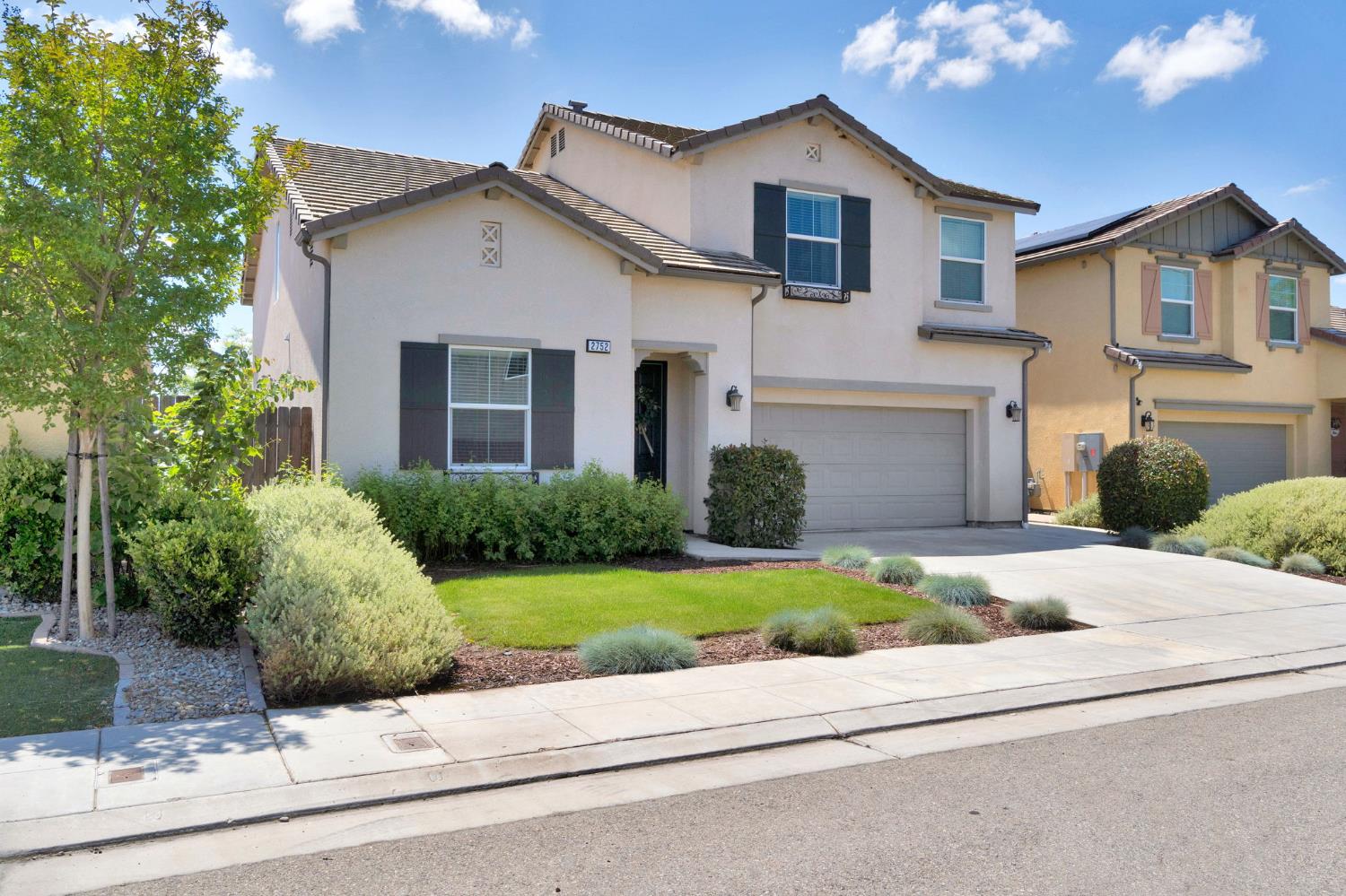2752 Pontiac Ave, Clovis, CA 93611