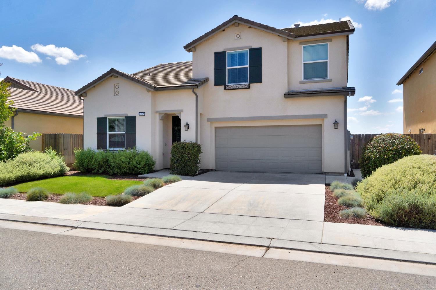 2752 Pontiac Ave, Clovis, CA 93611