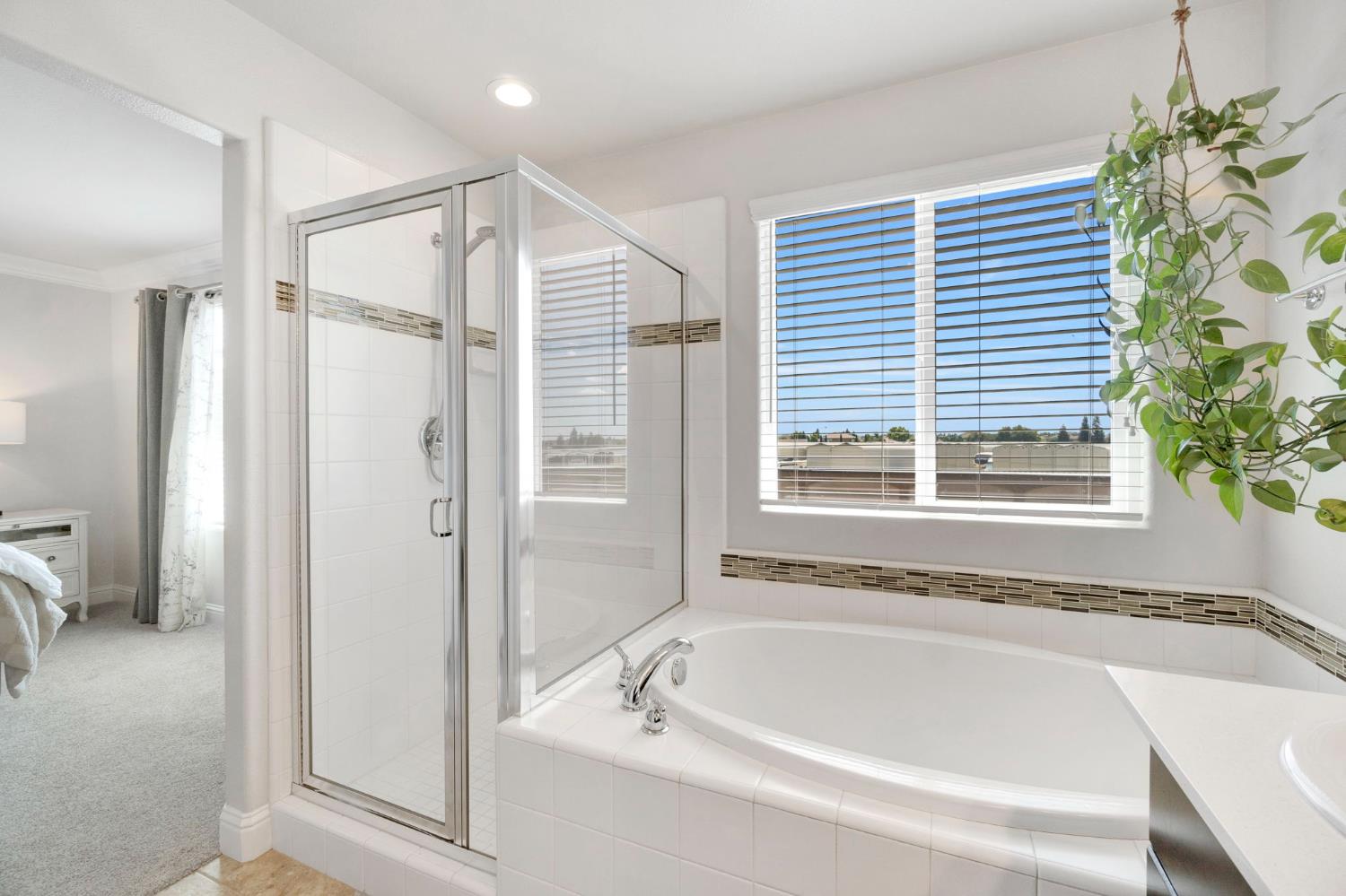 2752 Pontiac Ave, Clovis, CA 93611