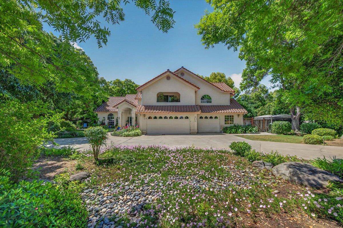 6155 Dockery Ave, Clovis, CA 93619