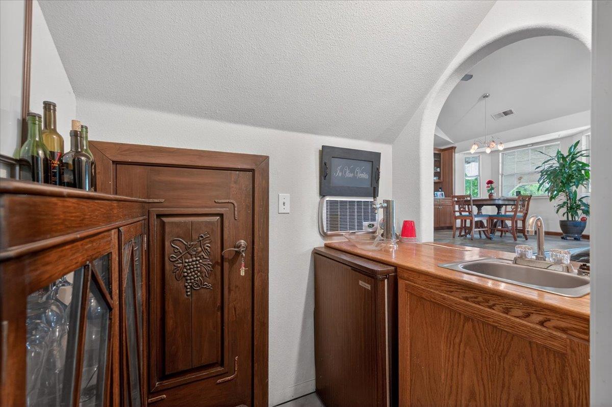6155 Dockery Ave, Clovis, CA 93619