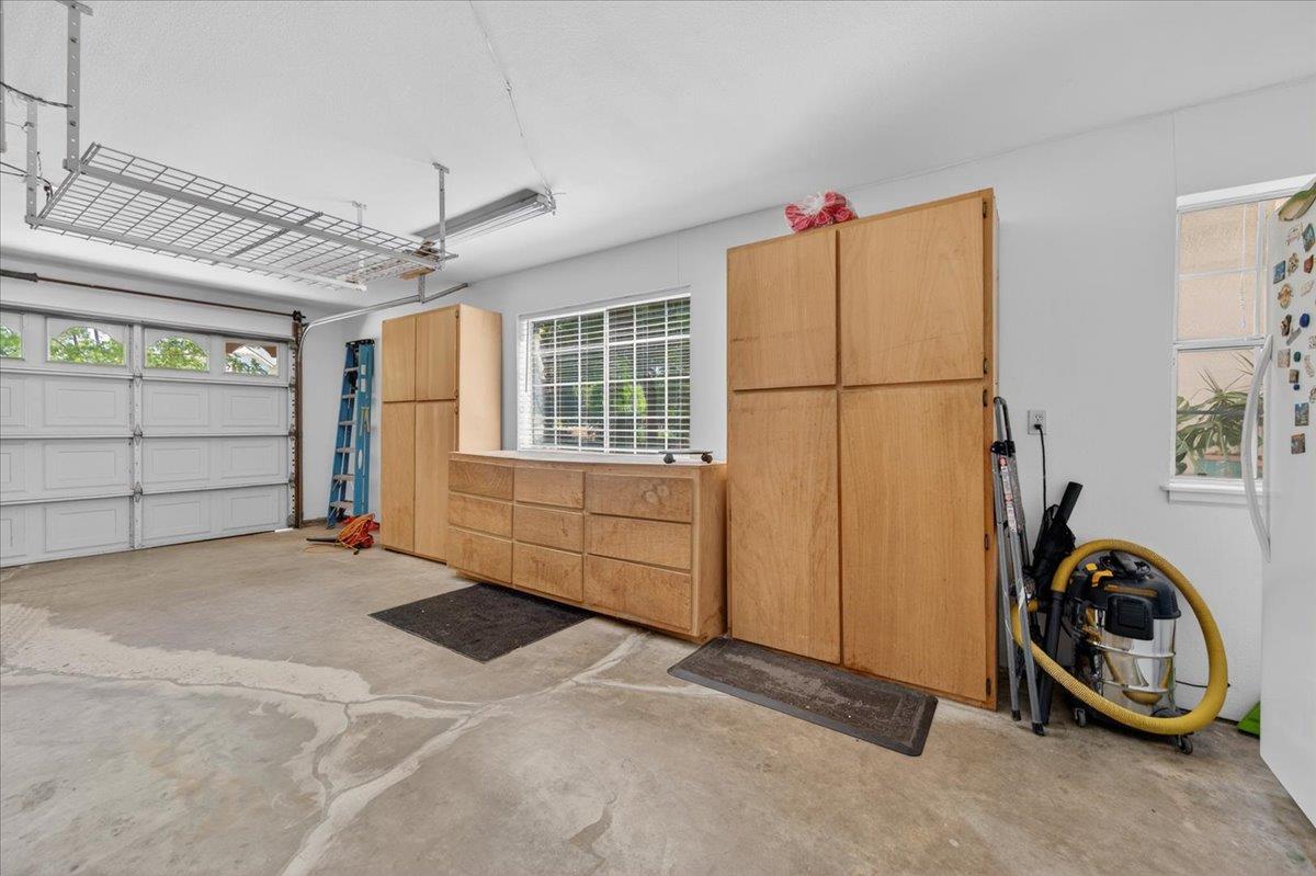 6155 Dockery Ave, Clovis, CA 93619