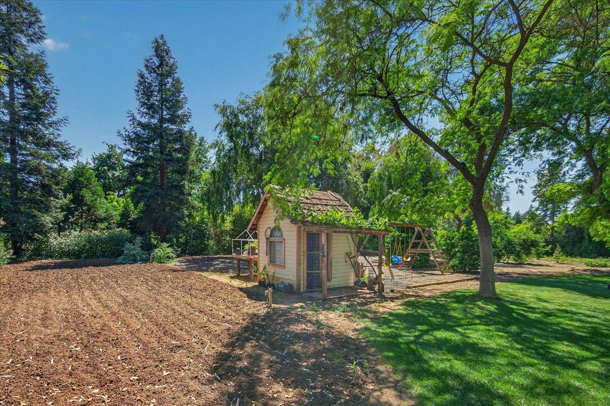 6155 Dockery Ave, Clovis, CA 93619