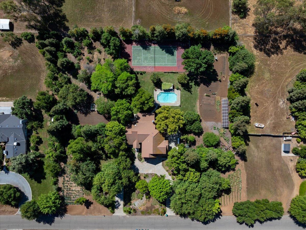 6155 Dockery Ave, Clovis, CA 93619