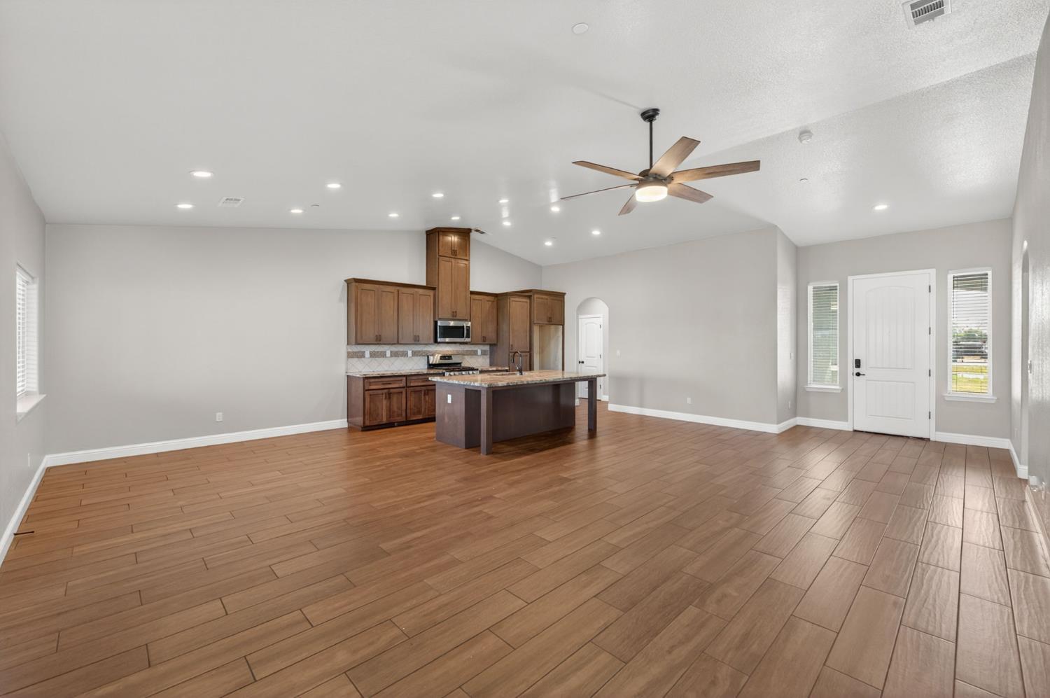 20190 Del Mar Rd, Madera, CA 93638