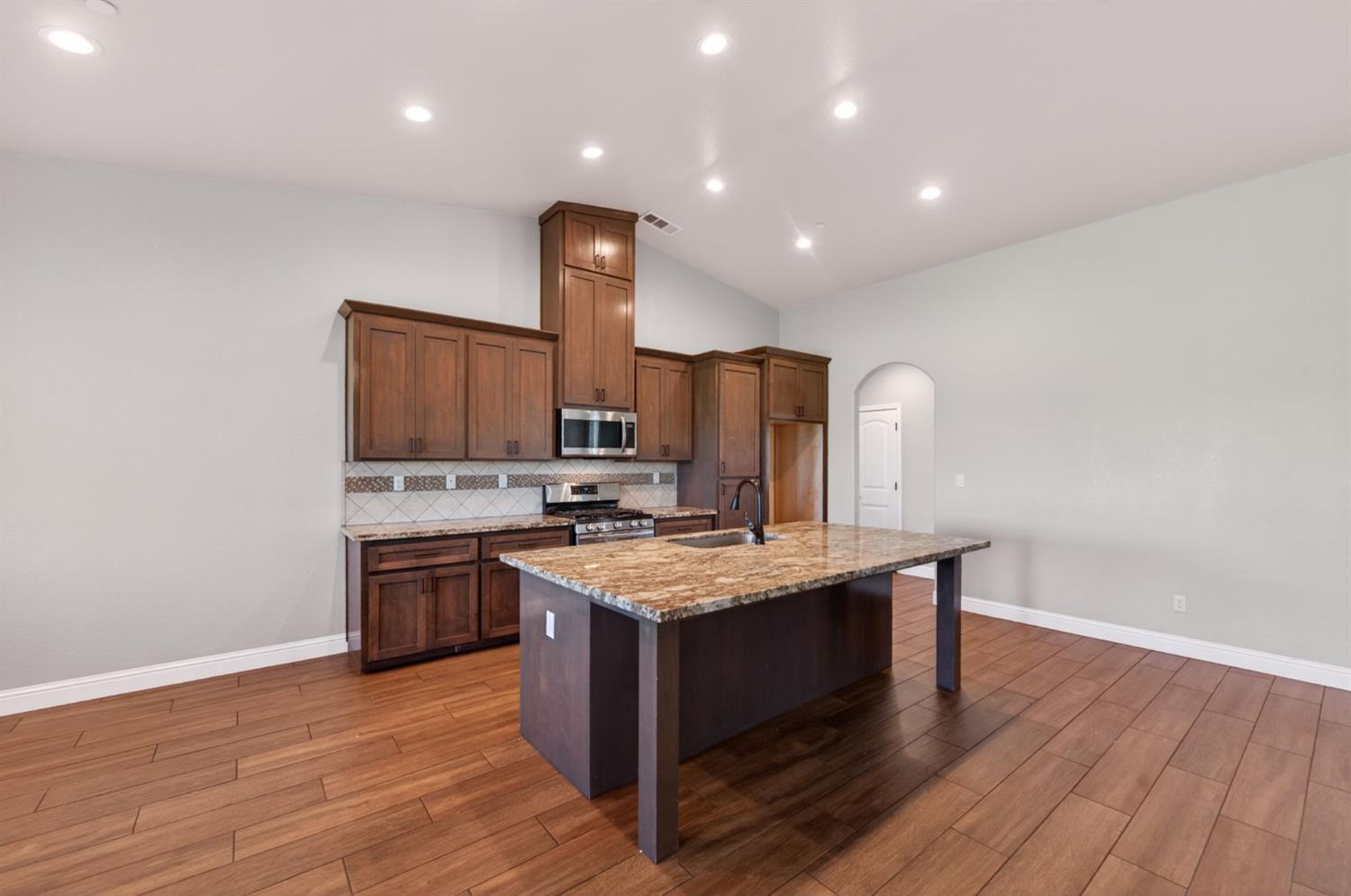 20190 Del Mar Rd, Madera, CA 93638