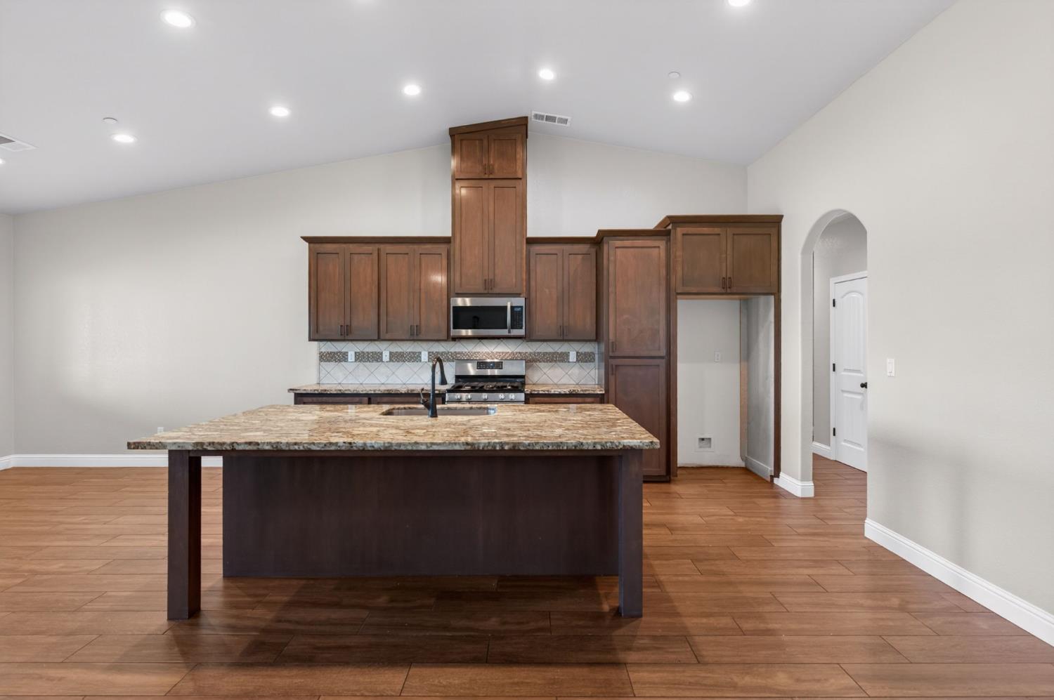 20190 Del Mar Rd, Madera, CA 93638