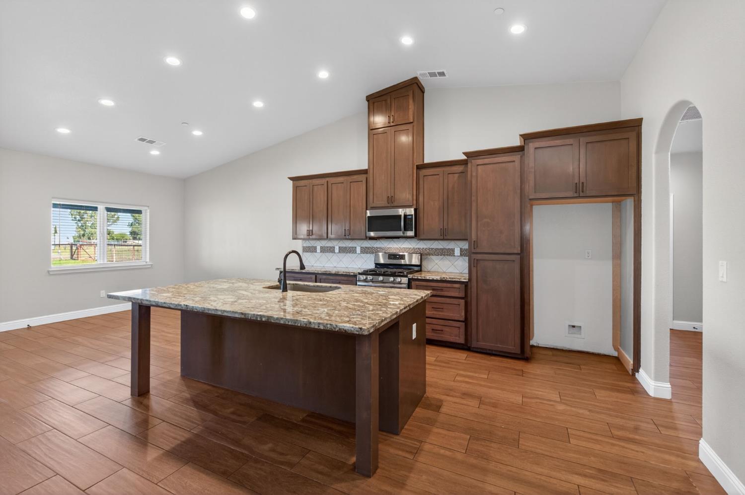 20190 Del Mar Rd, Madera, CA 93638