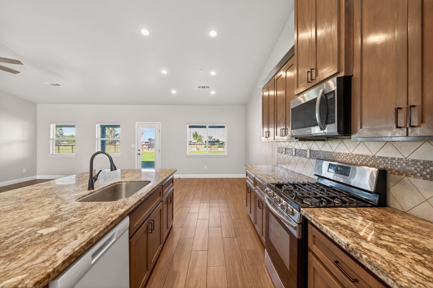 20190 Del Mar Rd, Madera, CA 93638