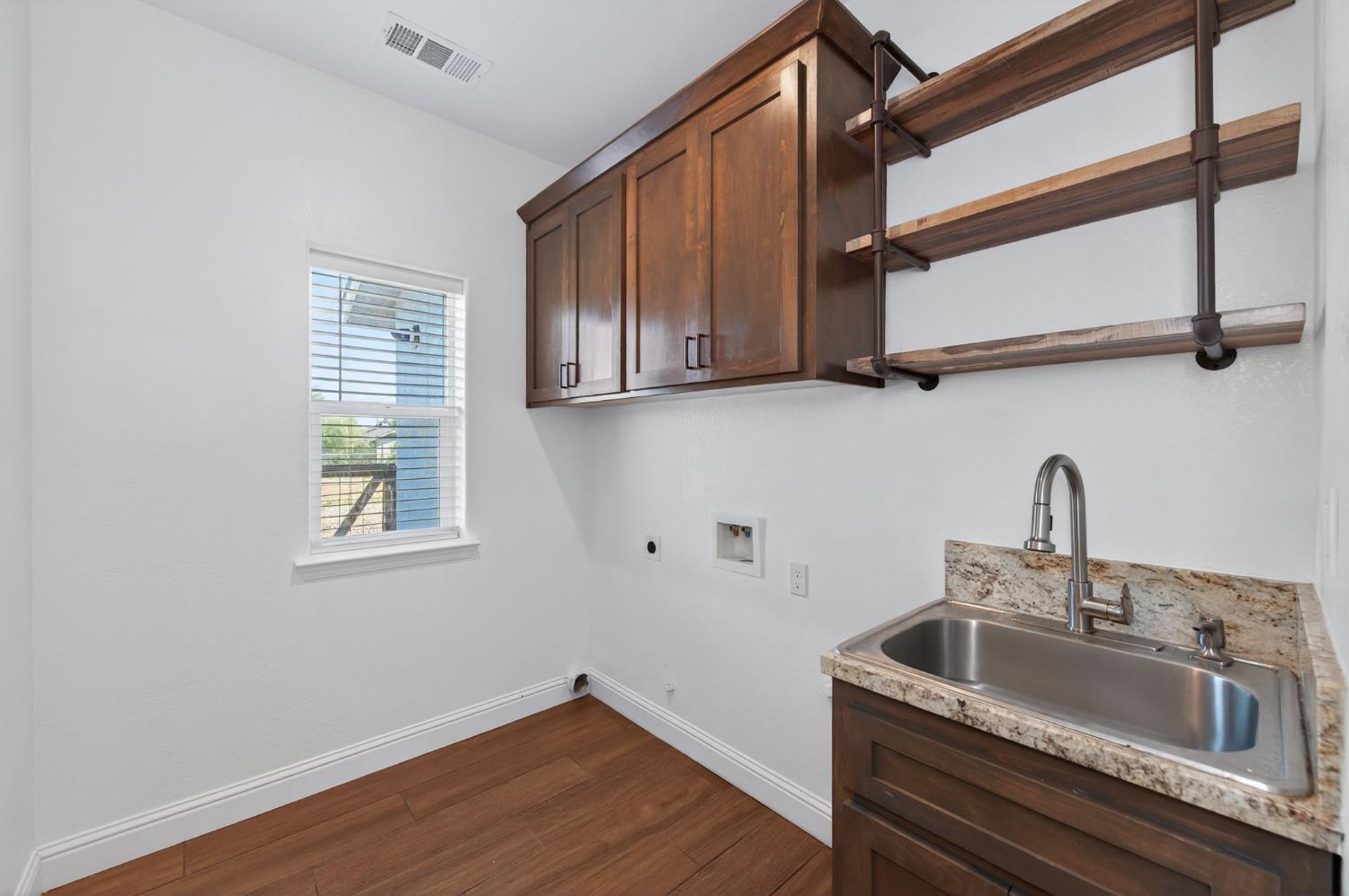 20190 Del Mar Rd, Madera, CA 93638
