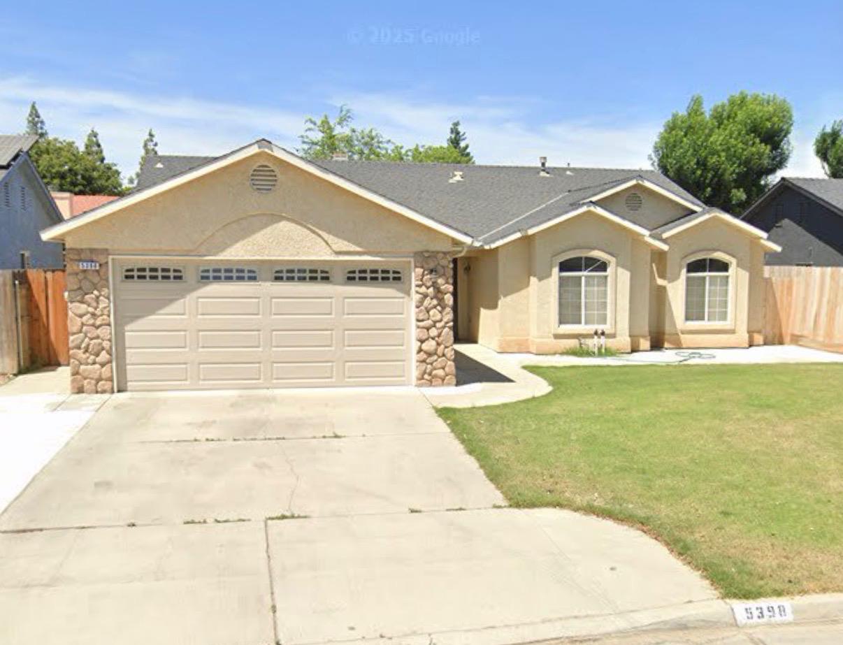 5398 W Robinson Ave, Fresno, CA 93722