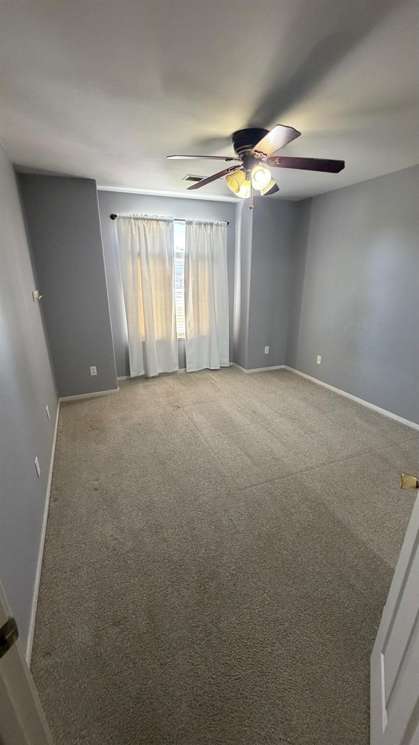 5398 W Robinson Ave, Fresno, CA 93722