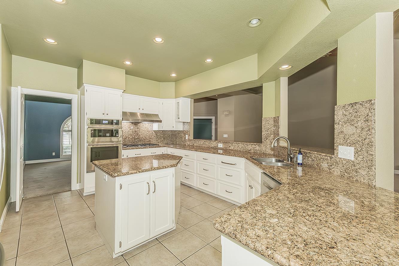 2856 W Athens Ave, Fresno, CA 93711