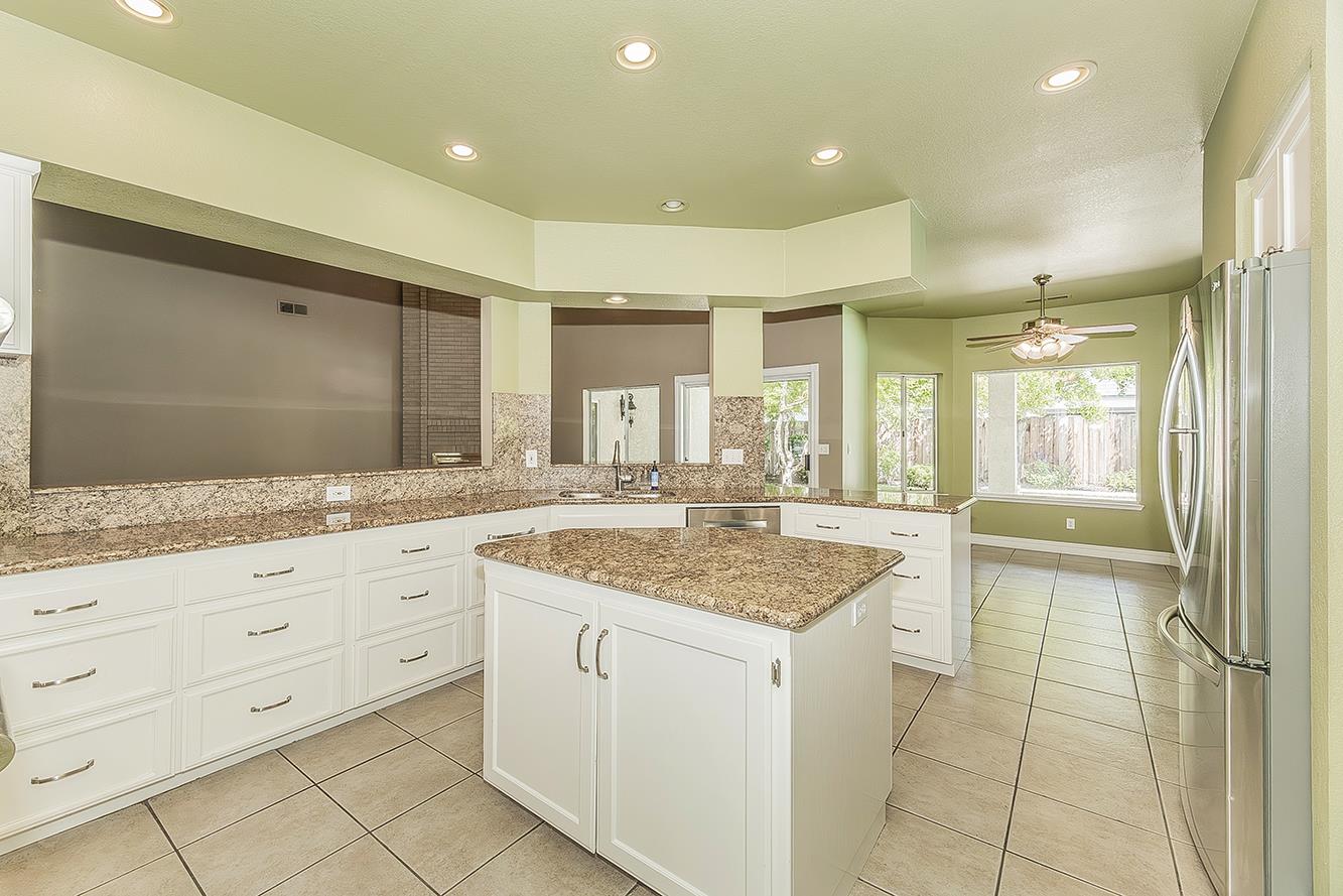 2856 W Athens Ave, Fresno, CA 93711