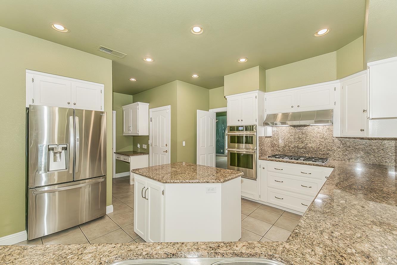 2856 W Athens Ave, Fresno, CA 93711