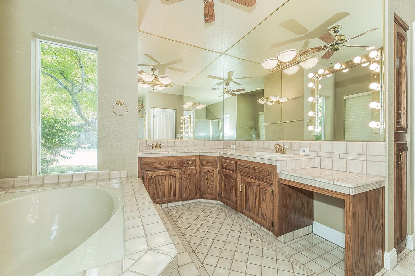 2856 W Athens Ave, Fresno, CA 93711