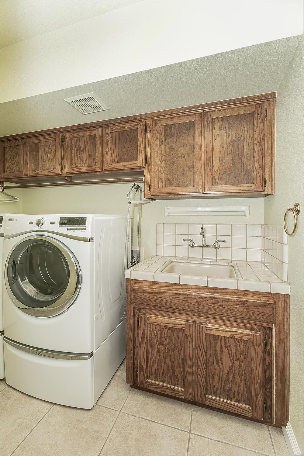 2856 W Athens Ave, Fresno, CA 93711