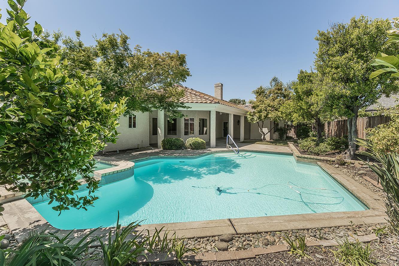 2856 W Athens Ave, Fresno, CA 93711