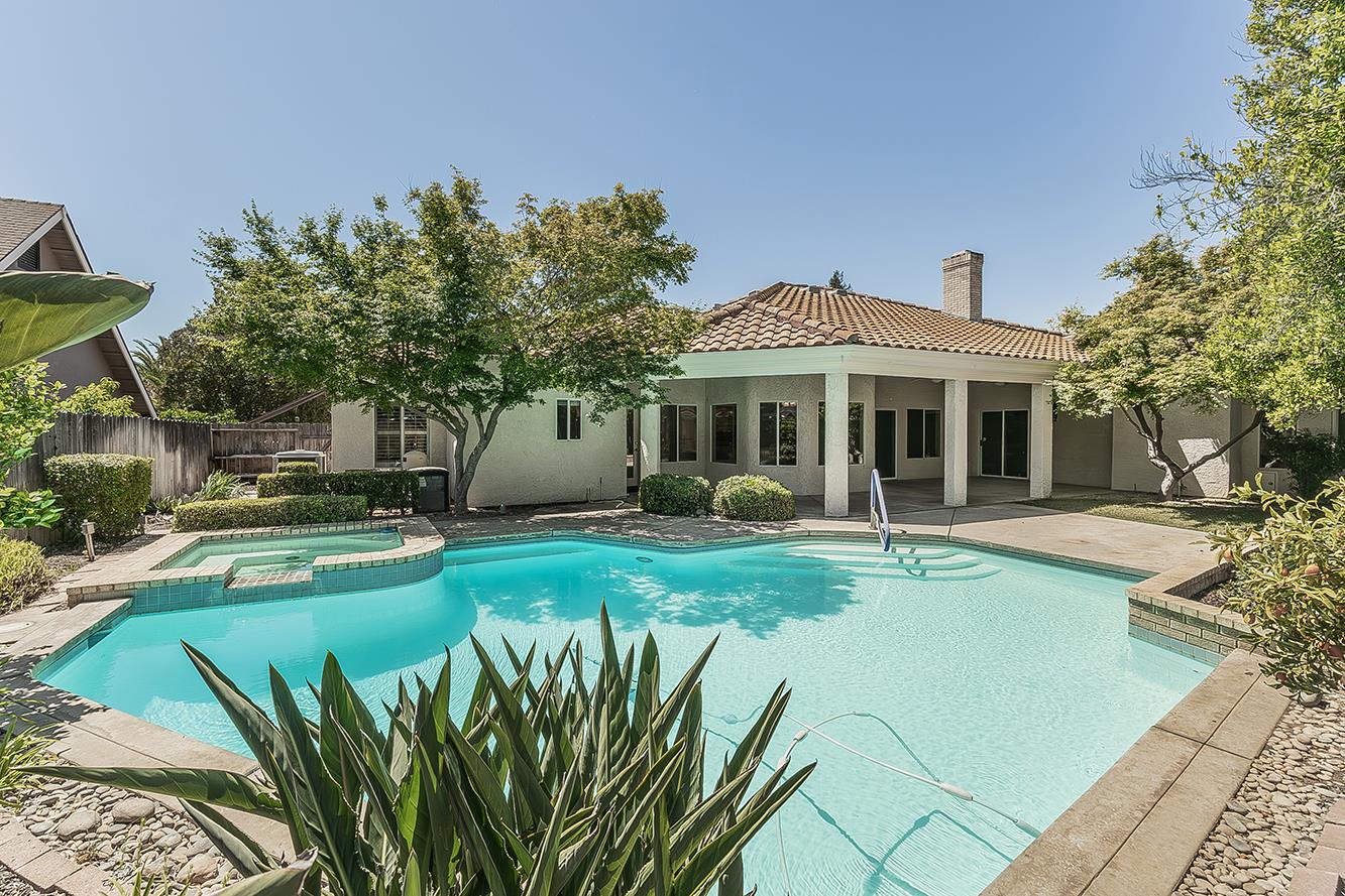 2856 W Athens Ave, Fresno, CA 93711