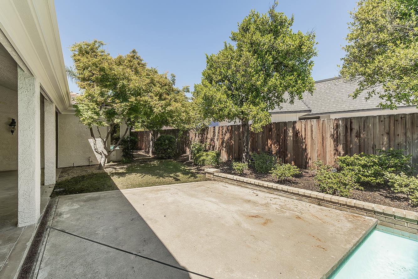 2856 W Athens Ave, Fresno, CA 93711