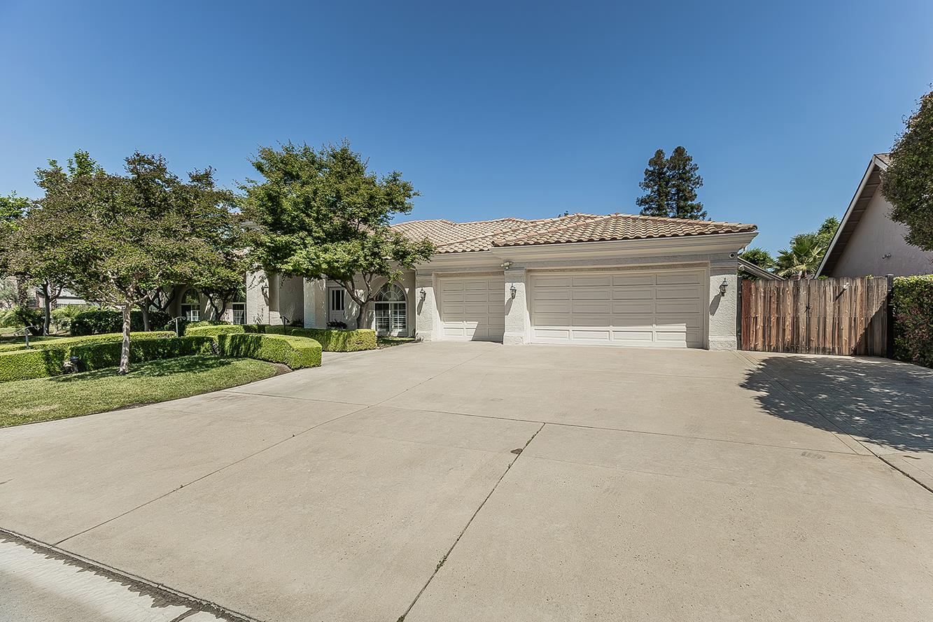 2856 W Athens Ave, Fresno, CA 93711