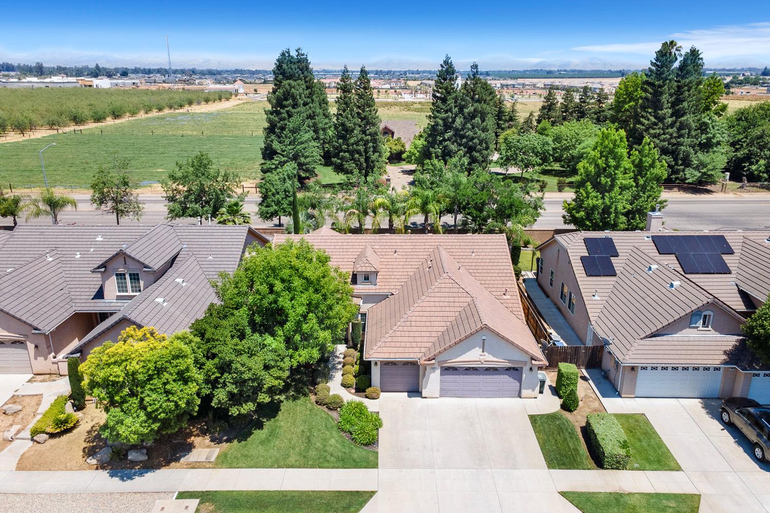 2549 Whiteash Ave, Clovis, CA 93619