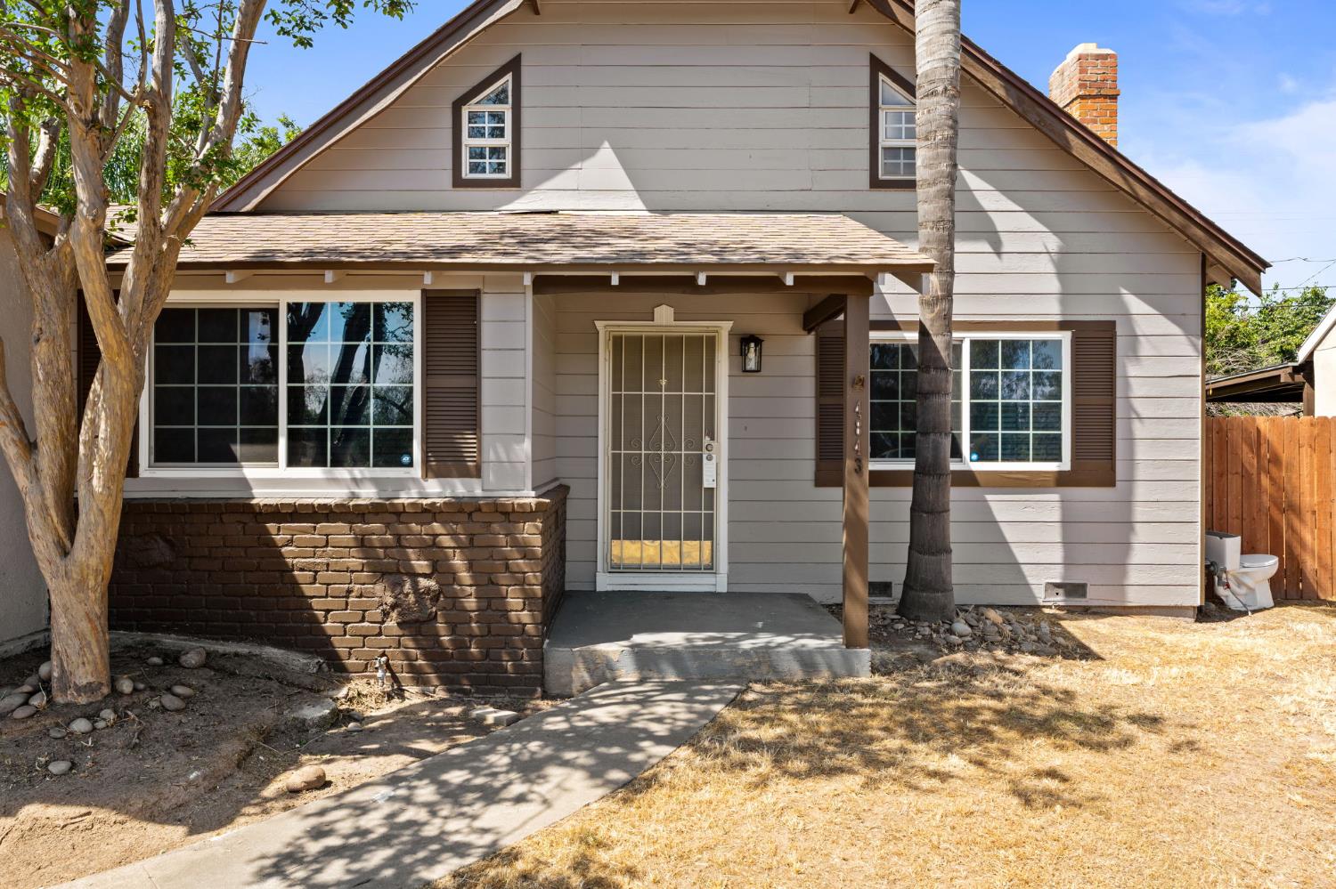 4843 N Doon Way, Fresno, CA 93726