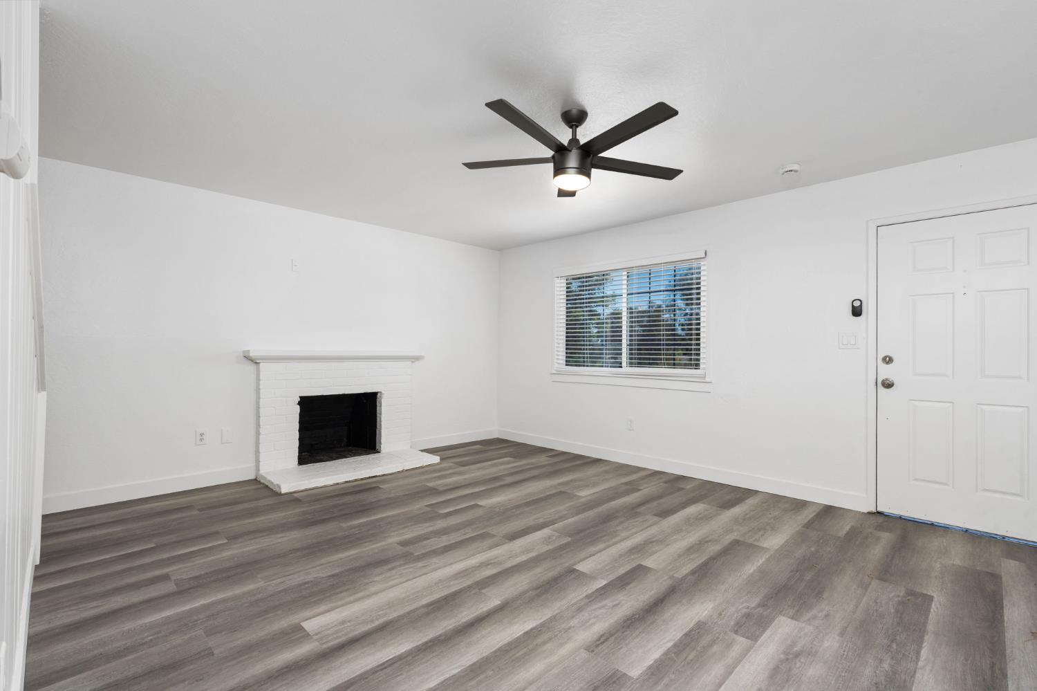 4843 N Doon Way, Fresno, CA 93726