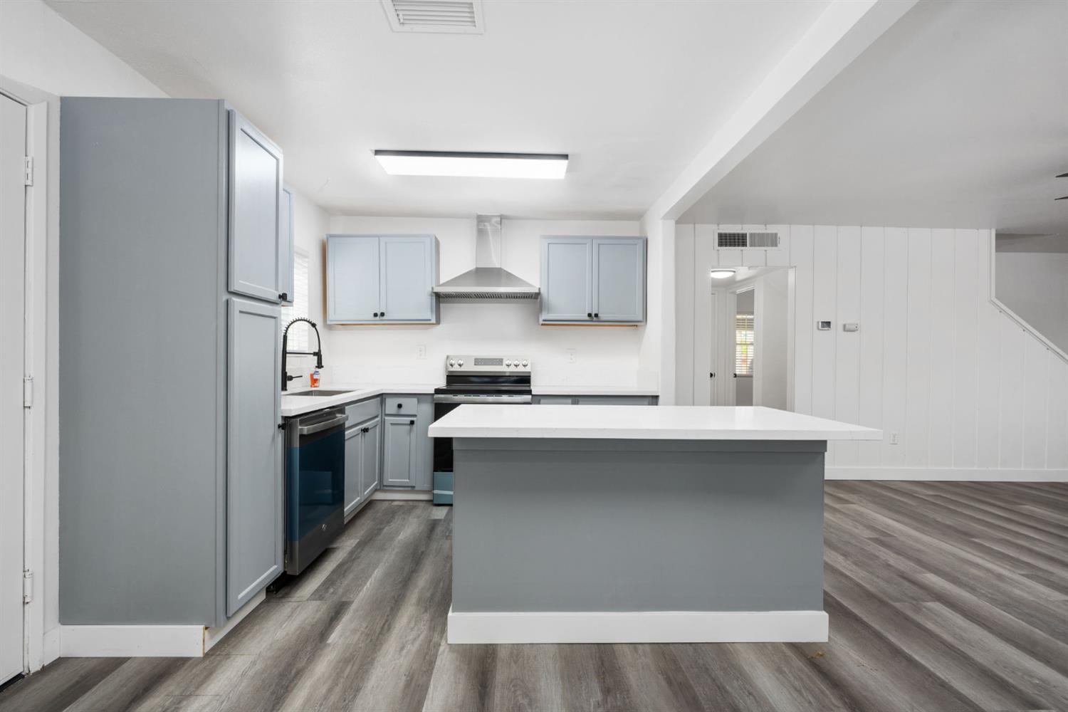 4843 N Doon Way, Fresno, CA 93726