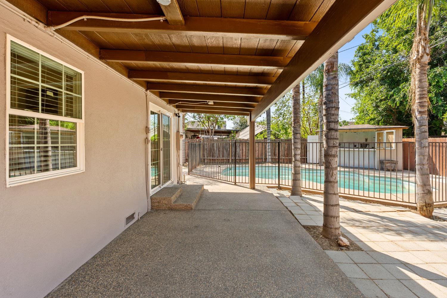 4843 N Doon Way, Fresno, CA 93726