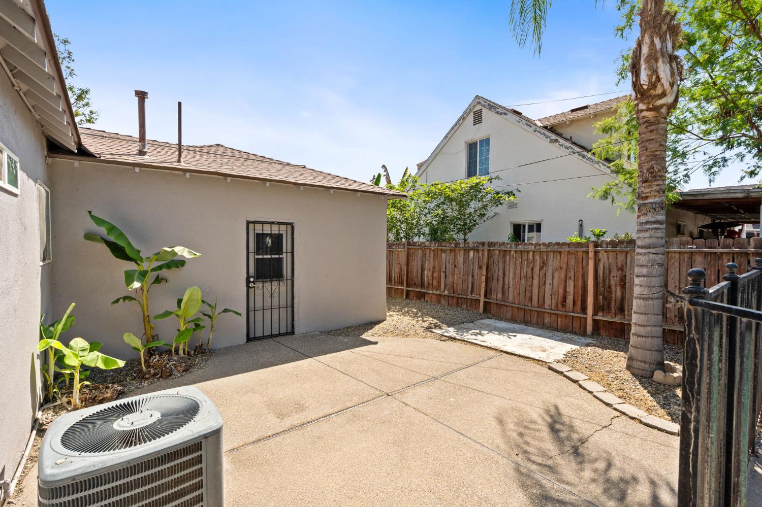 4843 N Doon Way, Fresno, CA 93726
