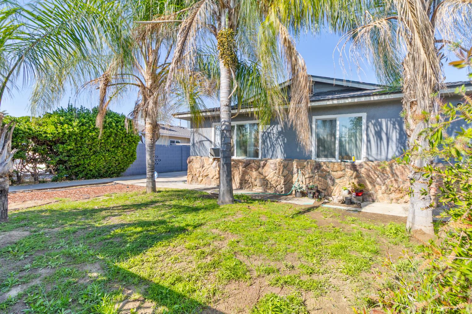 715 Faller Ave, Sanger, CA 93657