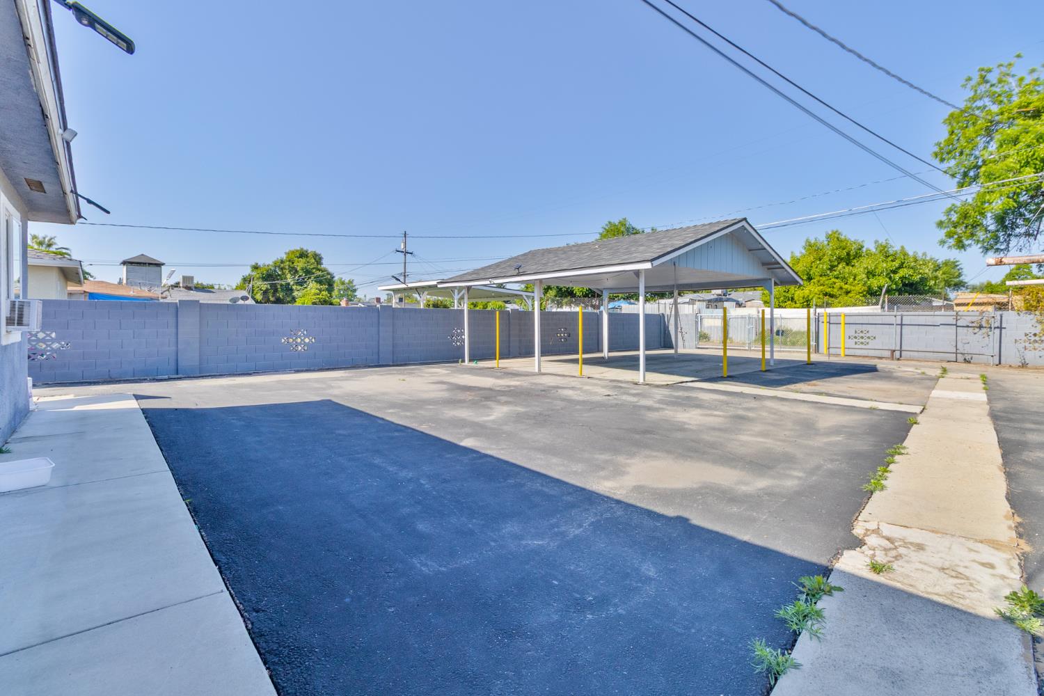 715 Faller Ave, Sanger, CA 93657