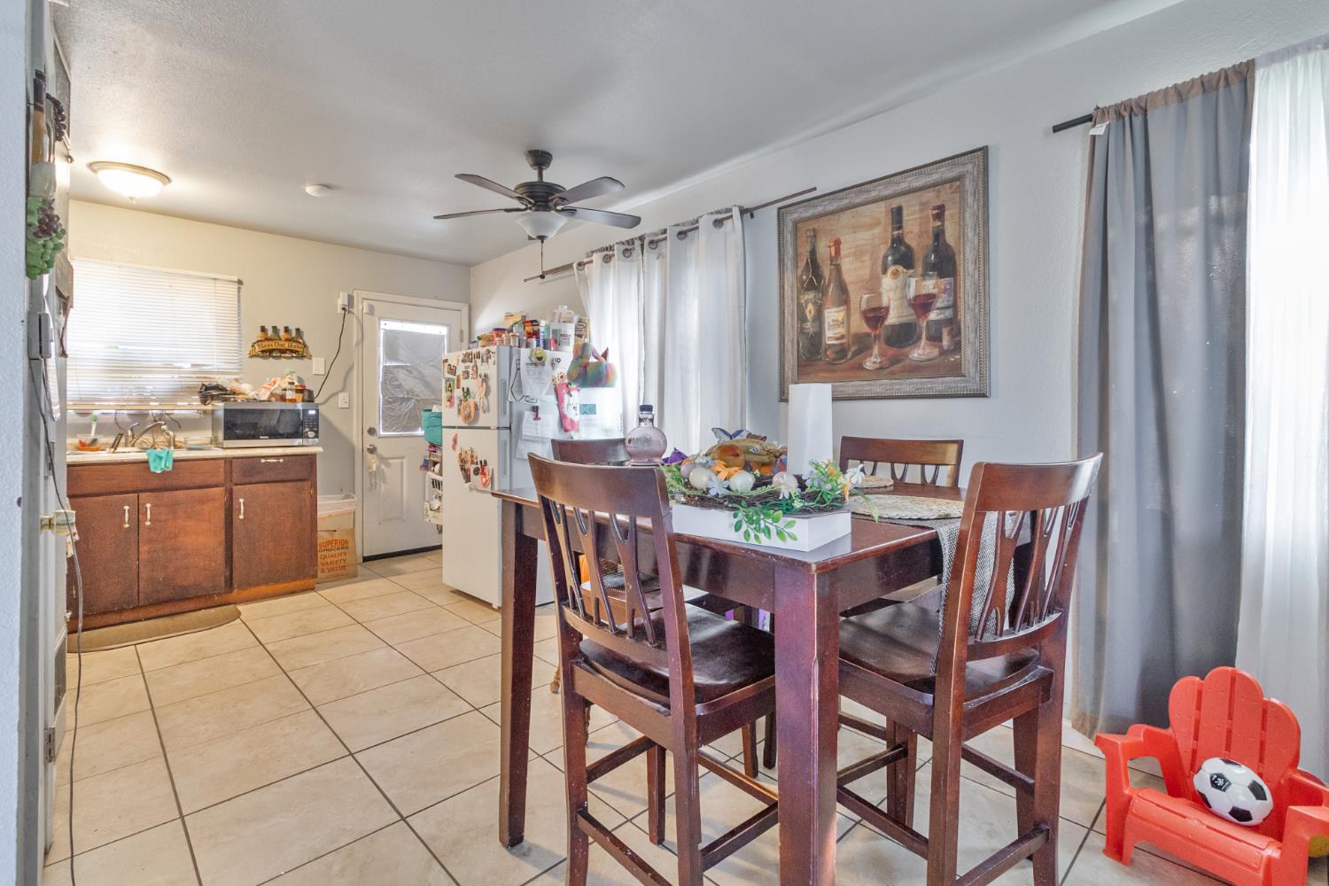 715 Faller Ave, Sanger, CA 93657