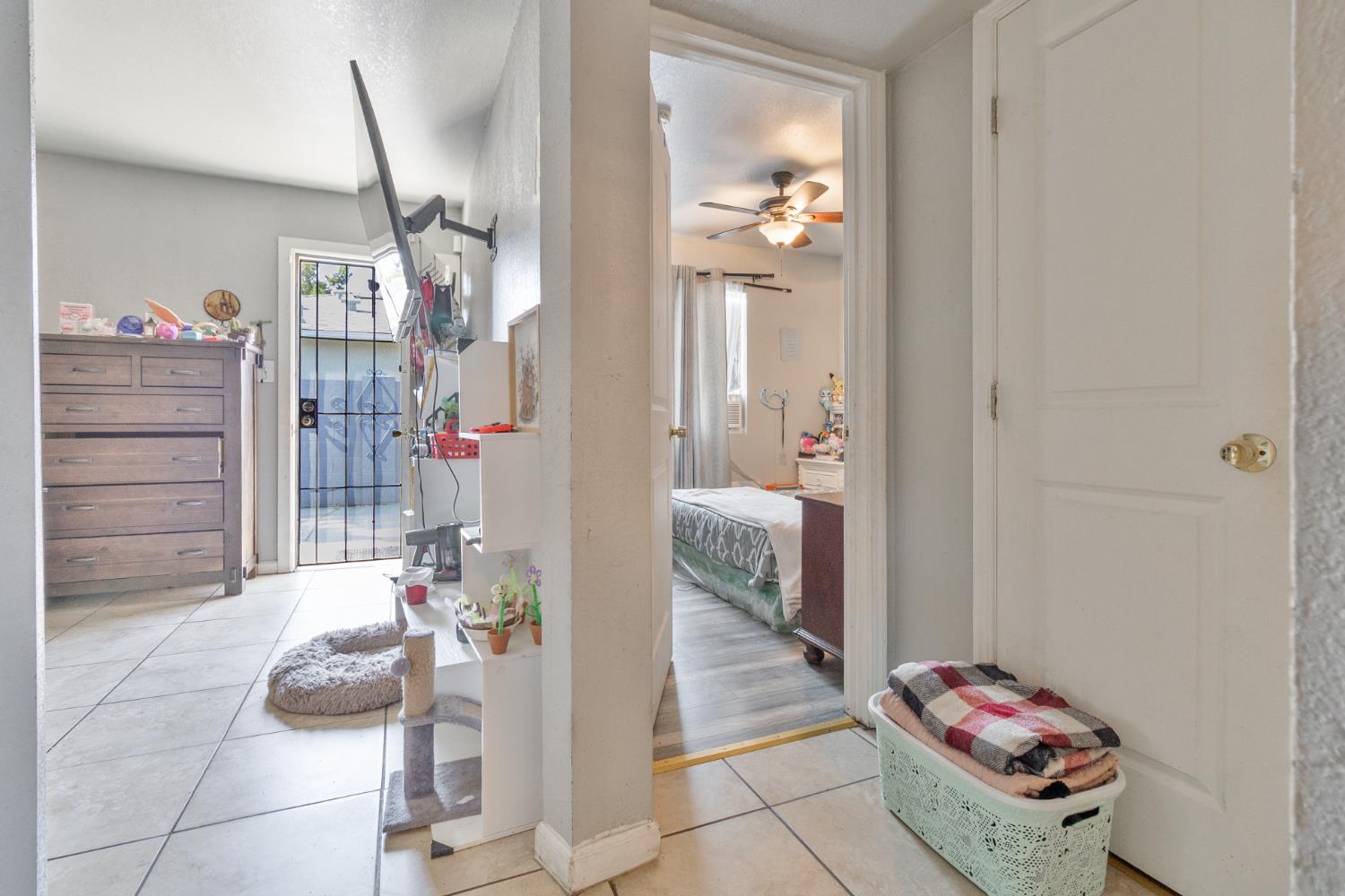 715 Faller Ave, Sanger, CA 93657