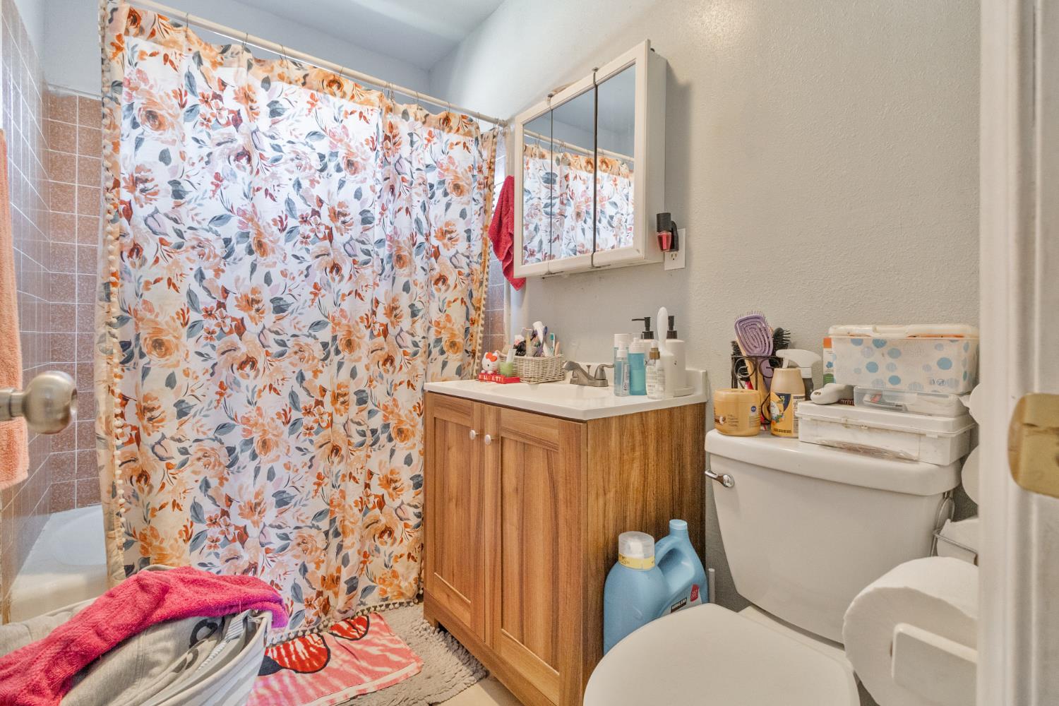 715 Faller Ave, Sanger, CA 93657