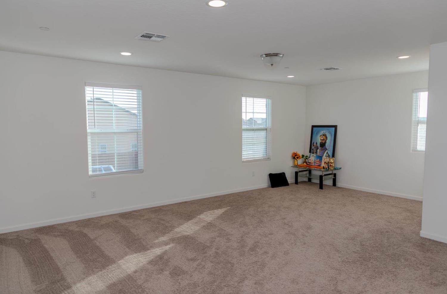 14206 Gragnani Ave, Kerman, CA 93630