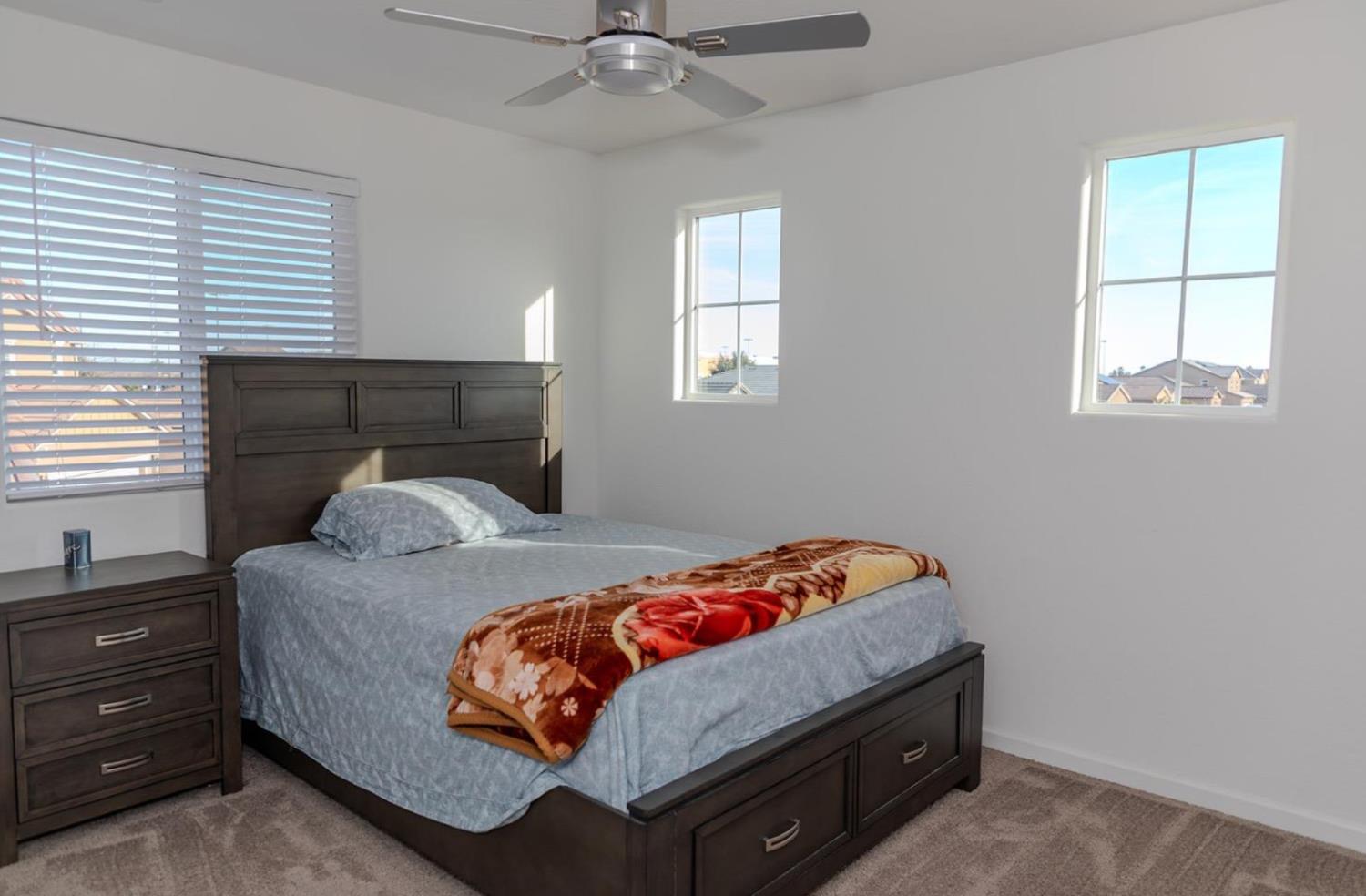 14206 Gragnani Ave, Kerman, CA 93630