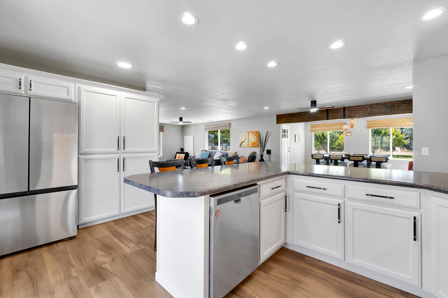 7595 Highway 43, Hanford, CA 93230