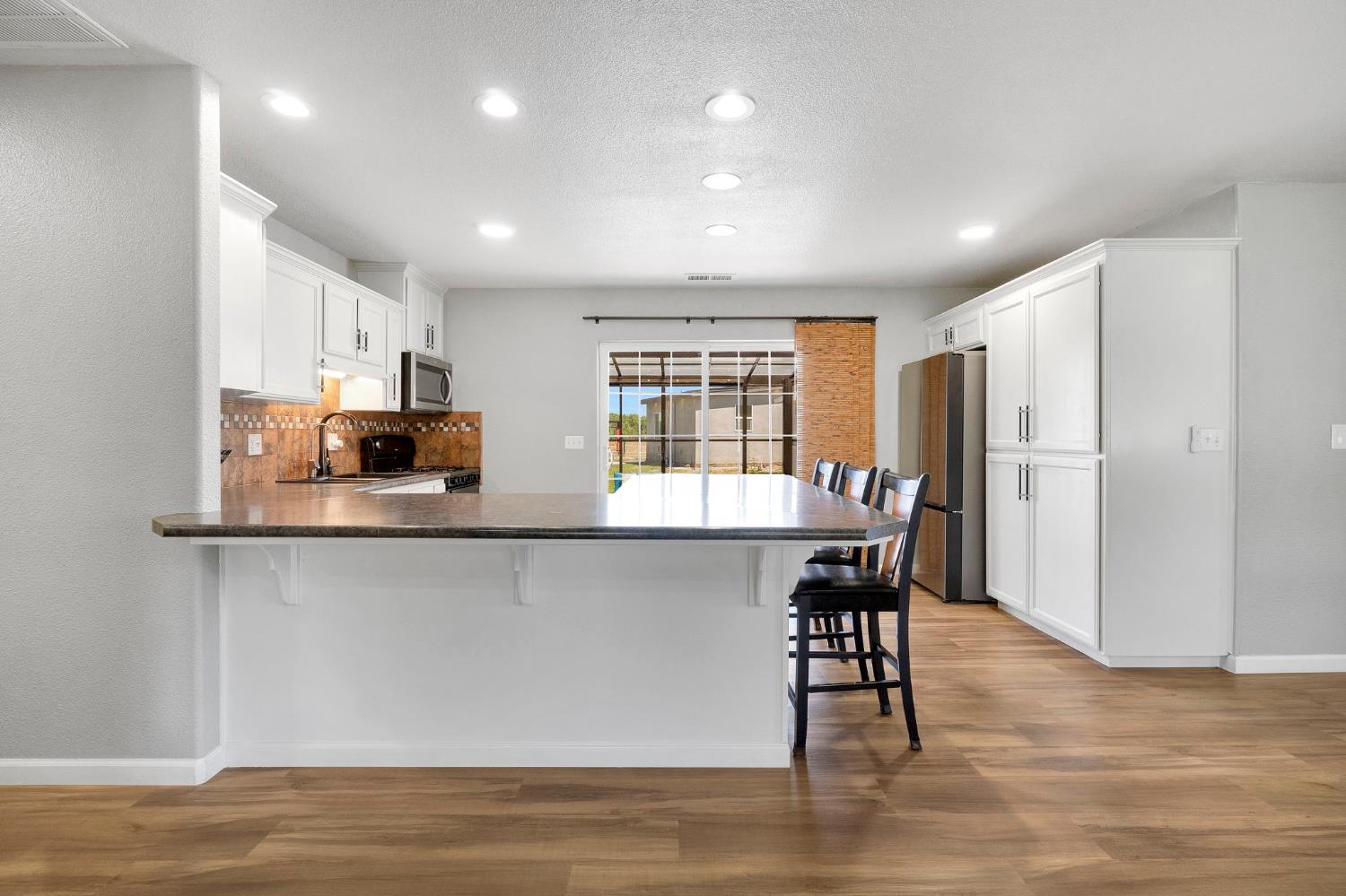 7595 Highway 43, Hanford, CA 93230