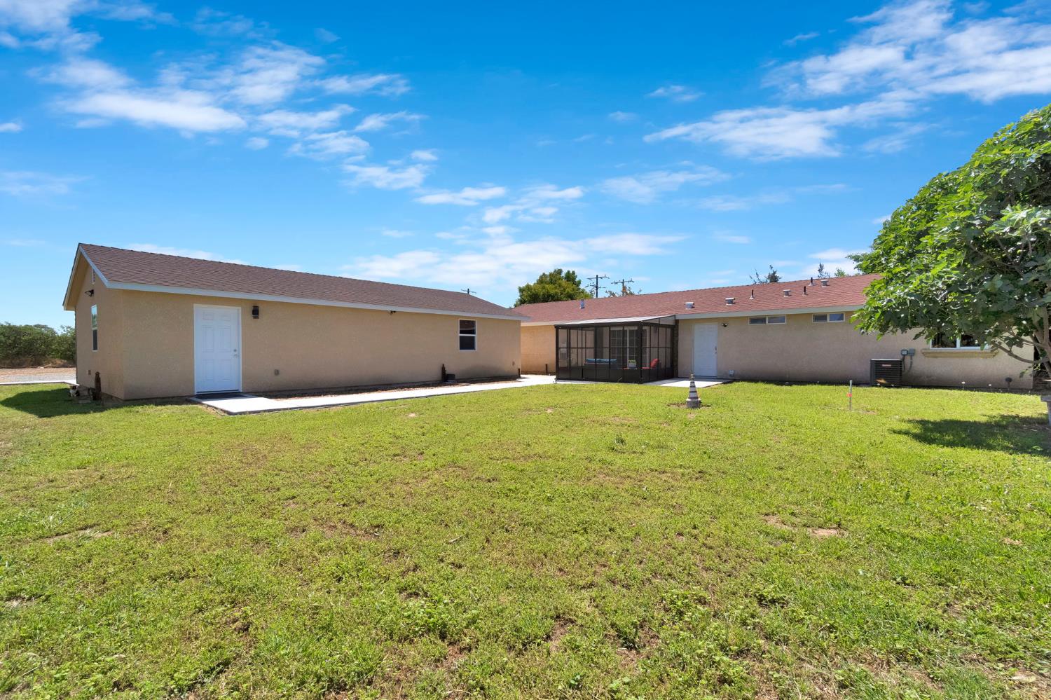 7595 Highway 43, Hanford, CA 93230