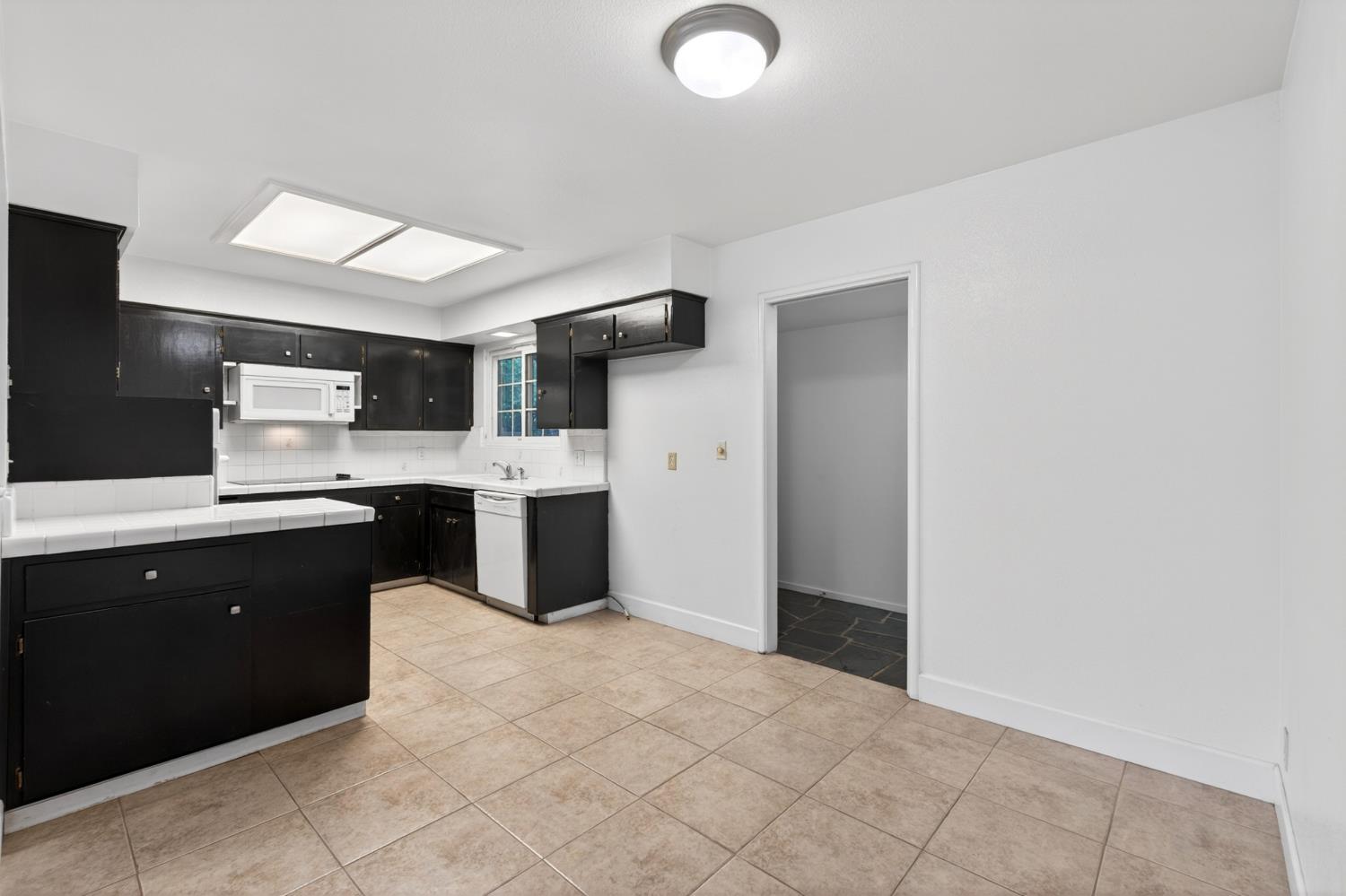 4667 N Bengston Ave, Fresno, CA 93705