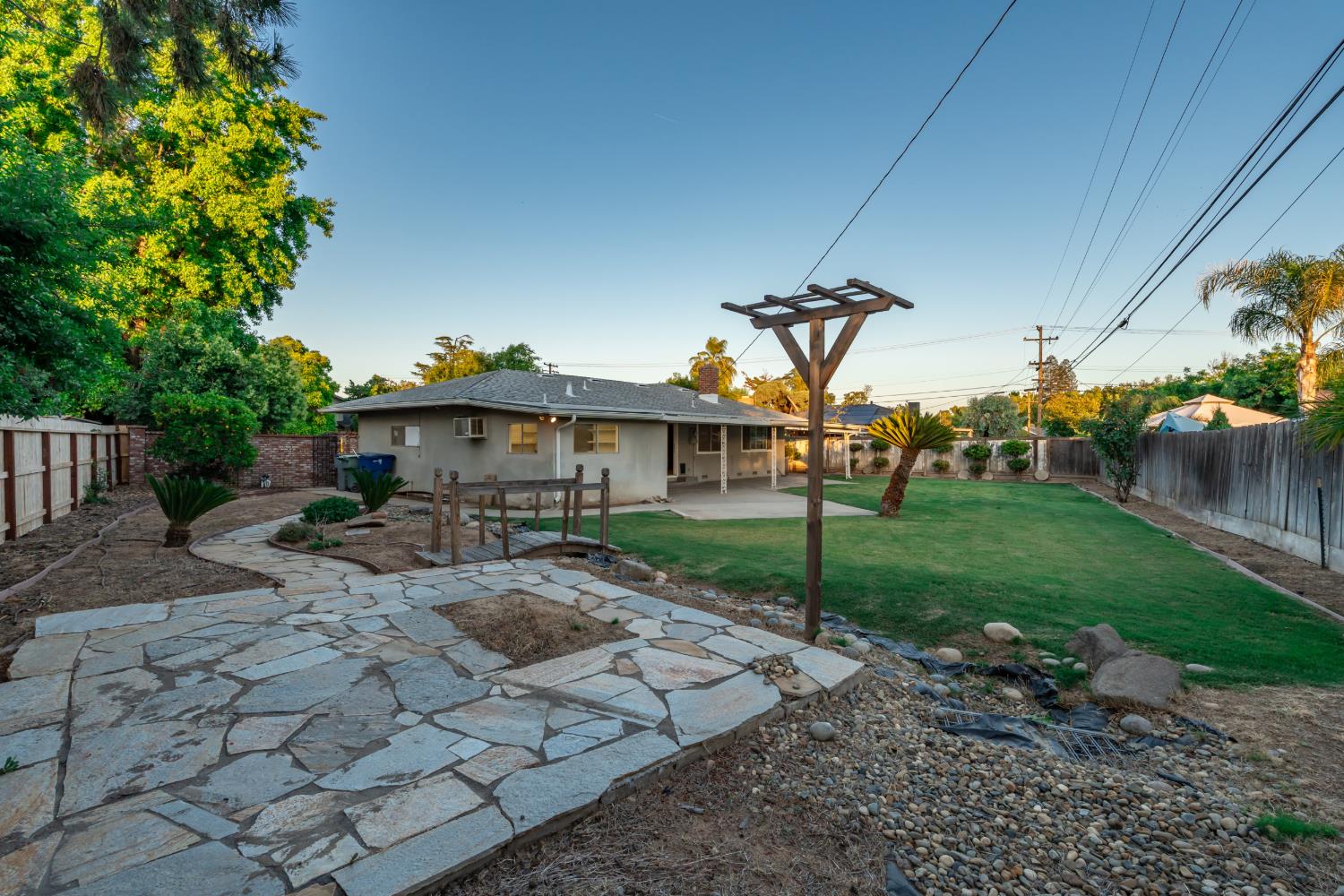 4667 N Bengston Ave, Fresno, CA 93705